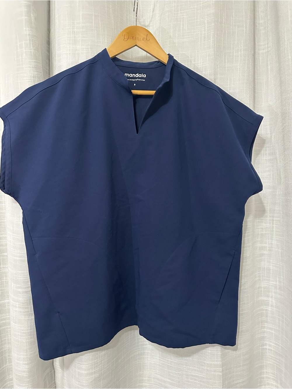 Mandala Women's Navy Short-Sleeve V-Notch Scrub Top